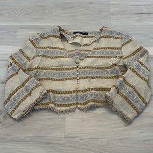 Zara Basic Cropped Button Up Shirt (Size Medium)